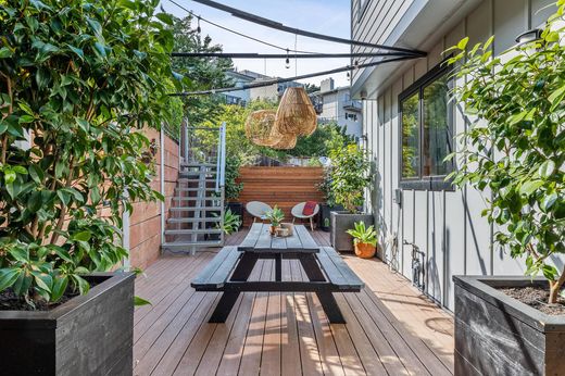 Detached House in Brisbane, San Mateo County