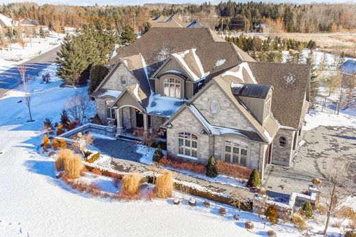 Detached House in Puslinch, Wellington County