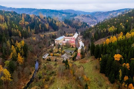 地皮  Březová, Okres Karlovy Vary