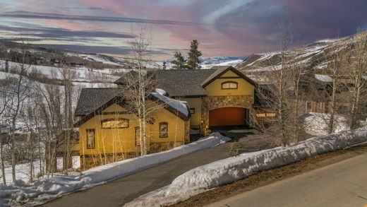 Luxury home in Silverthorne, Summit County