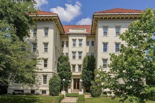 Apartment in Washington, Washington County