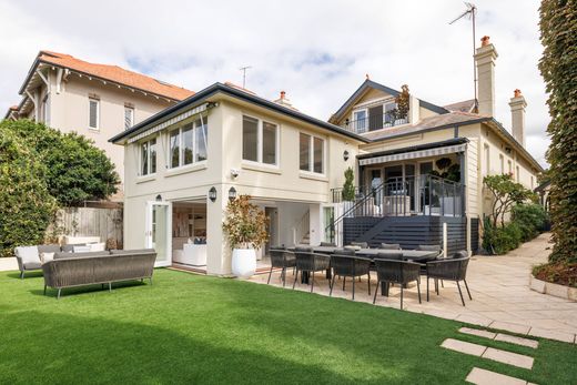 Detached House in Cremorne Point, New South Wales