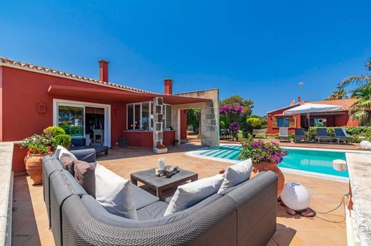 Einfamilienhaus in Punta Prima, Balearen Inseln