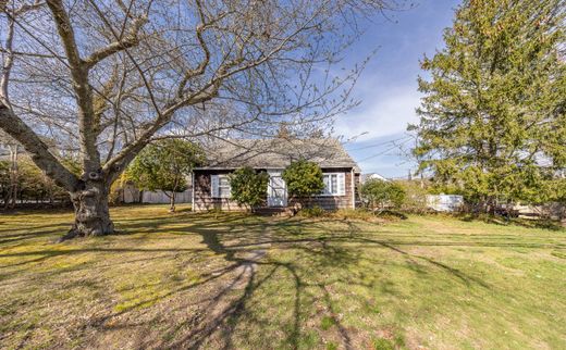 Detached House in East Hampton, Suffolk County