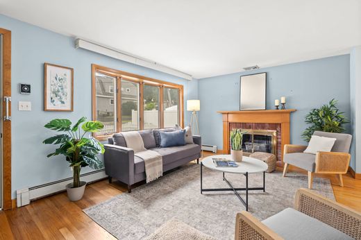 Detached House in Arlington, Middlesex County