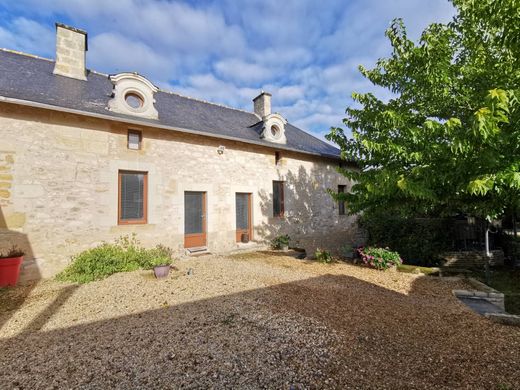 Detached House in Doué-la-Fontaine, Maine-et-Loire