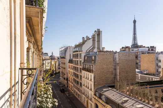 Apartment in La Muette, Auteuil, Porte Dauphine, Paris
