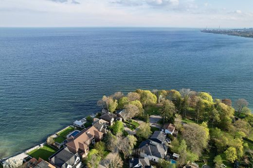 Detached House in Mississauga, Ontario