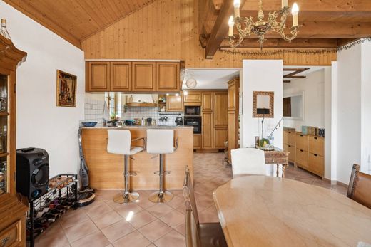 复式住宅  Chevroux, Broye-Vully District