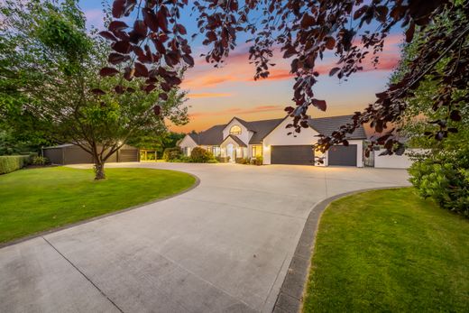 Luxury home in Upper Hutt, Upper Hutt City