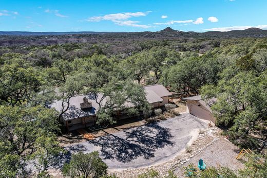 Detached House in Wimberley, Hays County