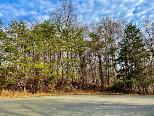 Land in Great Falls, Fairfax County