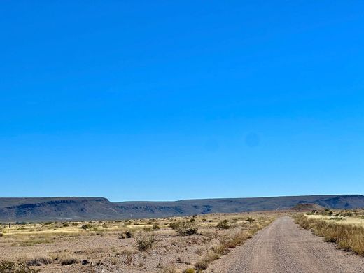 Landsitz in Marfa, Presidio County