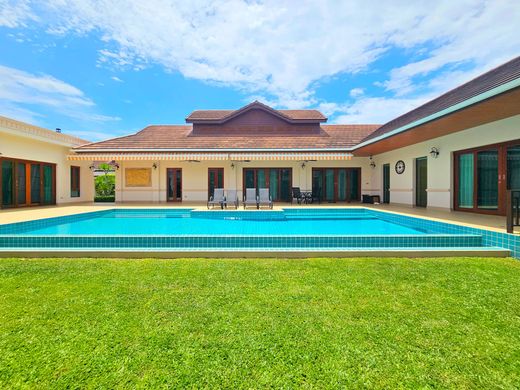 Hua Hin, Changwat Prachuap Khiri Khanのヴィラ