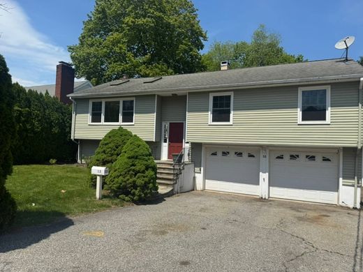 Detached House for sale in Mount Kisco