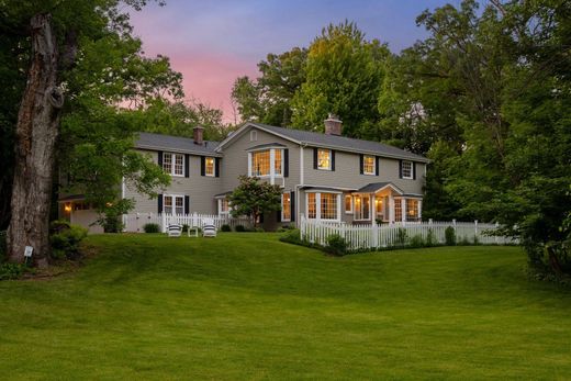 Detached House in Wayzata, Hennepin County
