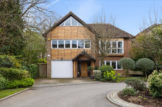 Detached House in Wimbledon, Greater London