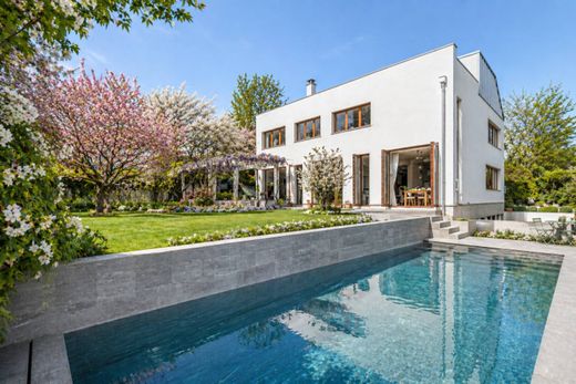 Detached House in Geneva, Canton of Geneva