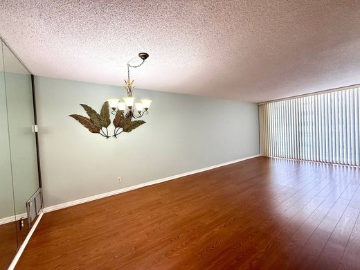 Apartment in Pompano Beach, Broward County