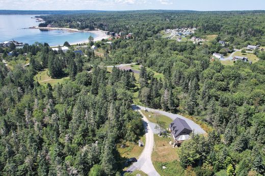 Detached House in Hunts Point, Nova Scotia