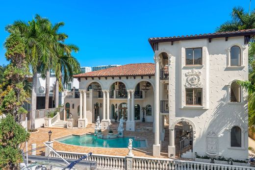 Luxury home in Sunny Isles Beach, Miami-Dade