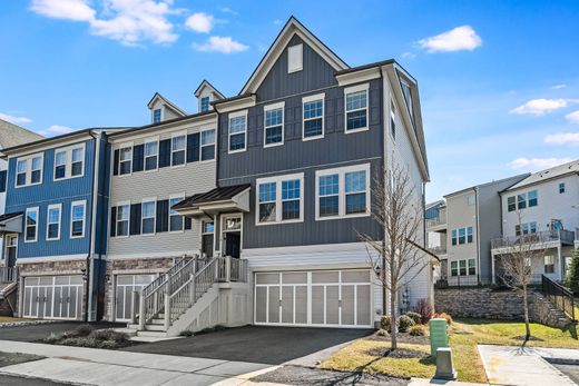 Таунхаус, Warren Township, Somerset County