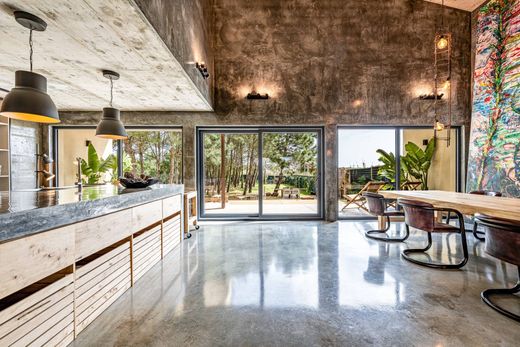 Detached House in Torres Vedras, Lisbon