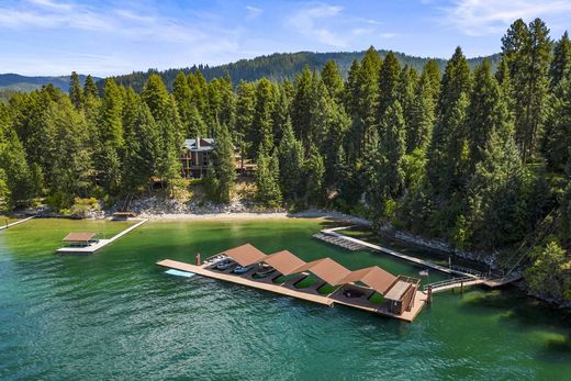 Detached House in Hayden, Kootenai County