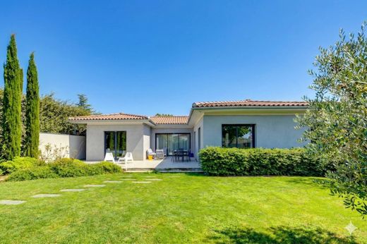 Detached House in Aix-en-Provence, Bouches-du-Rhône