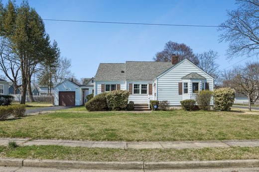 Detached House in Piscataway, Middlesex County