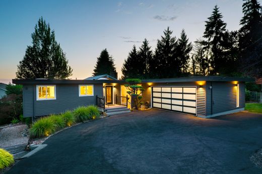 Detached House in Newcastle, King County