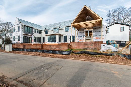 Частный Дом, Роли, Wake County