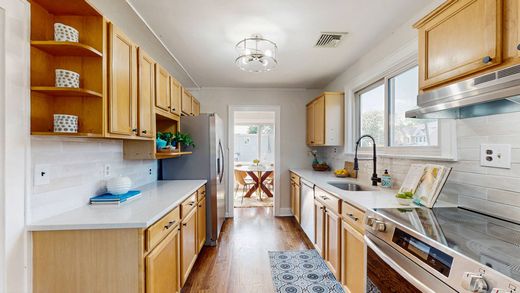 Элитный дом, East Hanover, Morris County