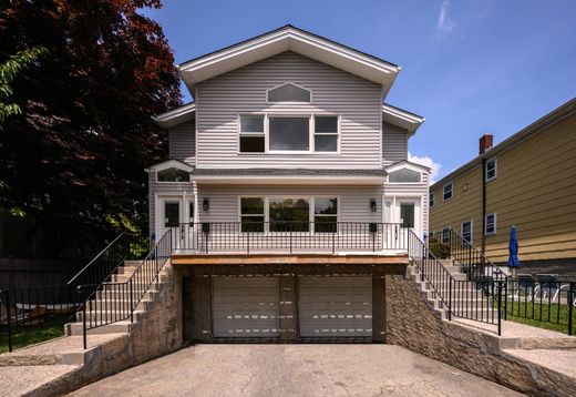 Detached House in Dobbs Ferry, Westchester County