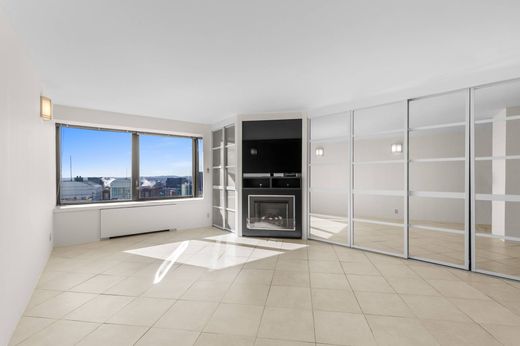 Daire Boston, Suffolk County