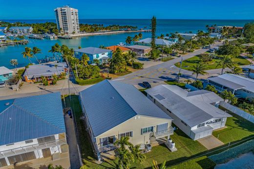 Duplex in Key Colony Beach, Monroe County