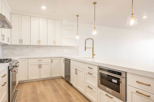 ﺷﻘﺔ ﻓﻲ Holladay, Salt Lake County