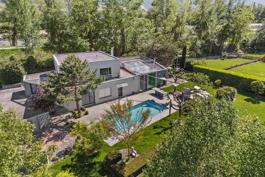 Vrijstaand huis in Fully, Martigny District