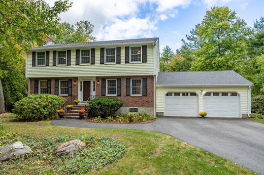 Detached House in Bedford, Middlesex County