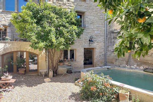 Twee-onder-een-kapwoning in Uzès, Gard
