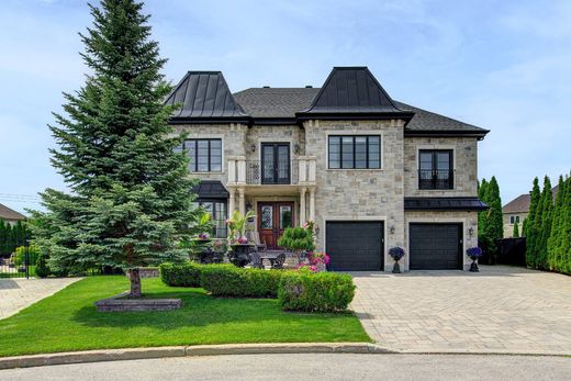 Detached House in Pierrefonds, City of Montréal
