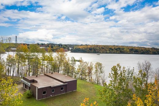 Detached House in Saint-Boniface, Mauricie
