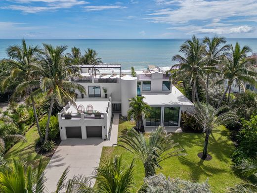 Einfamilienhaus in Satellite Beach, Brevard County