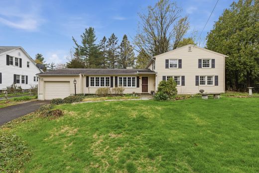 Detached House in Watertown, Litchfield County