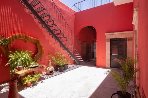 ‏בית חד-משפחתי ב  Santiago de Querétaro, Querétaro