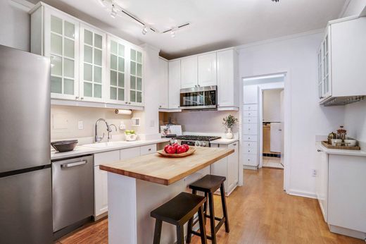 Apartment in Washington, Washington County