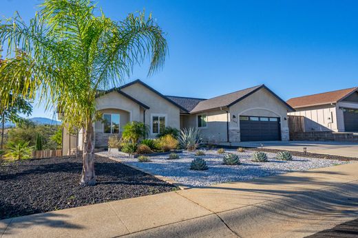 Detached House in Redding, Shasta County