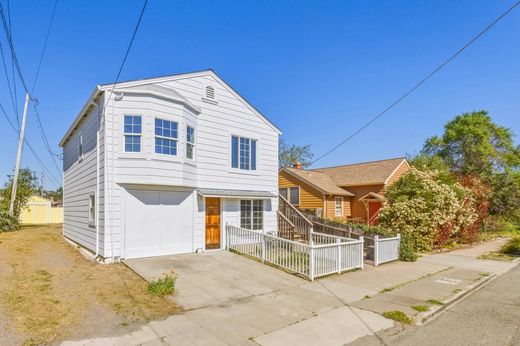 Luxury home in Petaluma, Sonoma County