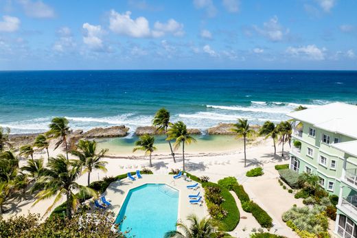 Вилла, North Side