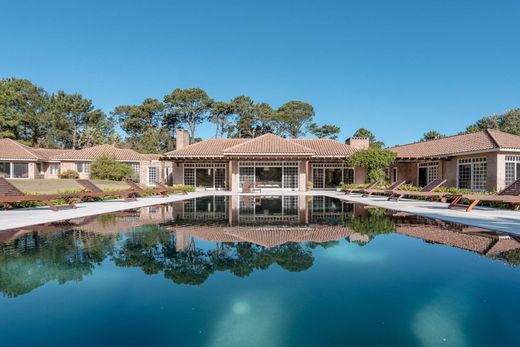 Einfamilienhaus in Punta del Este, Punta Del Este